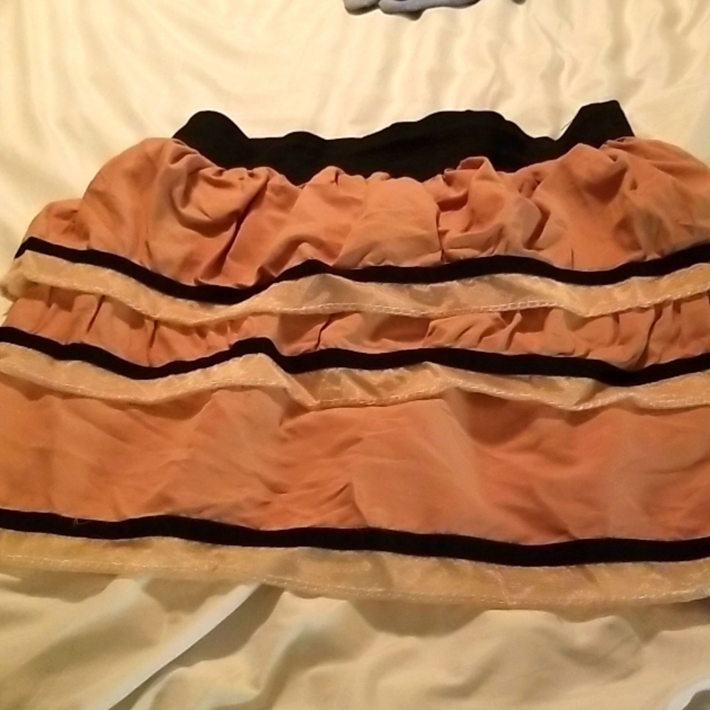 Peach and black white chain ruffle skirt size large